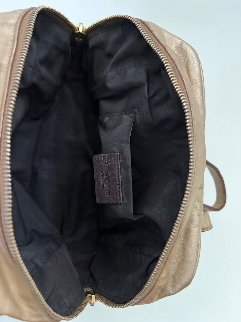 Yves Saint Laurent Easy Bag