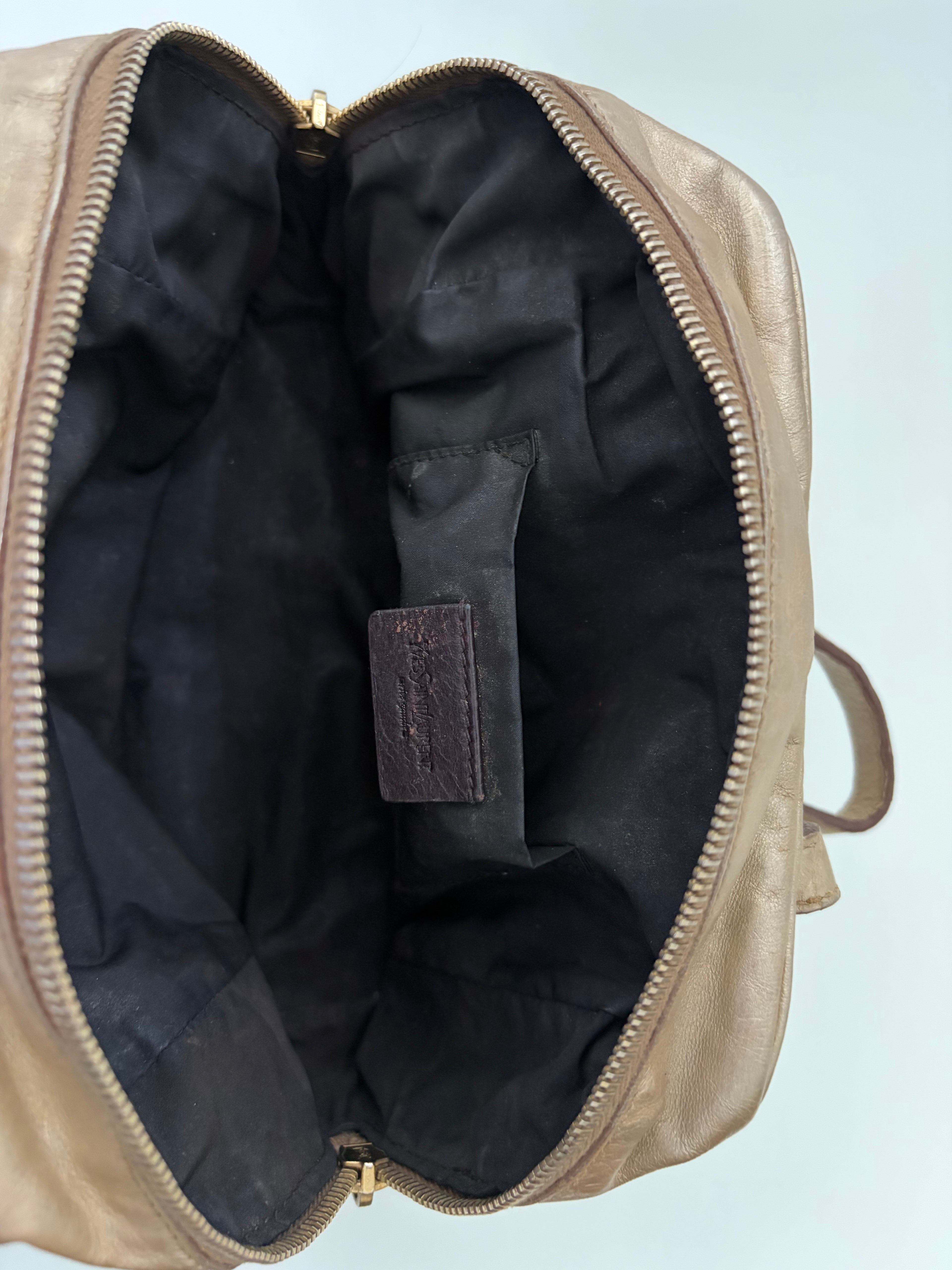 Yves Saint Laurent Easy Bag